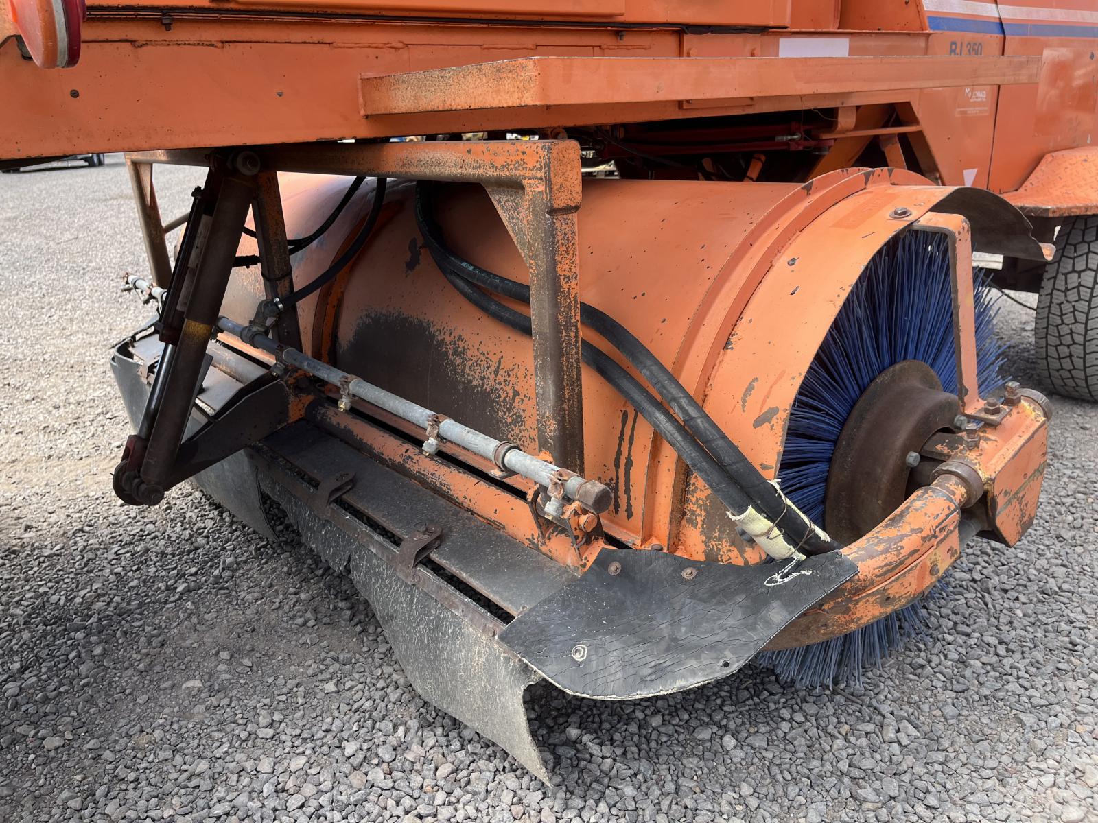 ./imagenes/INVOICE/2019/16394/BARREDORA BROCE RJ350 (9).JPG